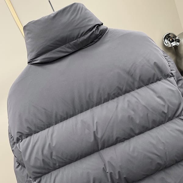 希少バレンシアガ n級品 3B SPORTS ICON SKI ダウンジャケット bai59734